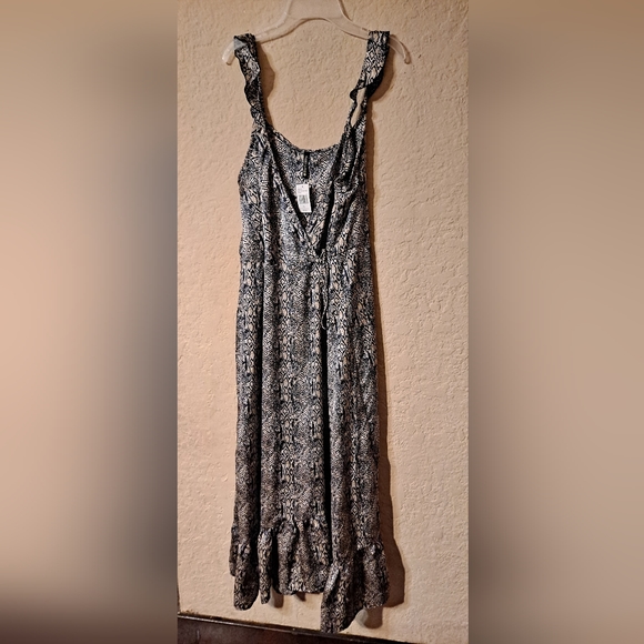 Women's Maxi Wrap Dress - Picture 1 of 4